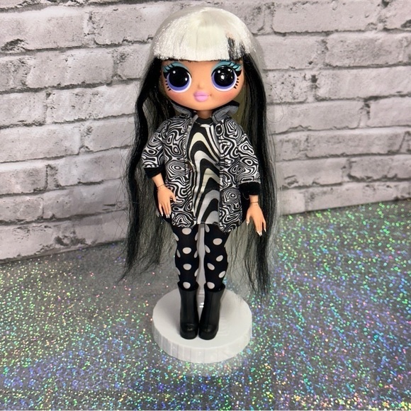 L.O.L. Surprise! LOL Surprise OMG Lights Groovy Babe Fashion Doll - Picture 1 of 7